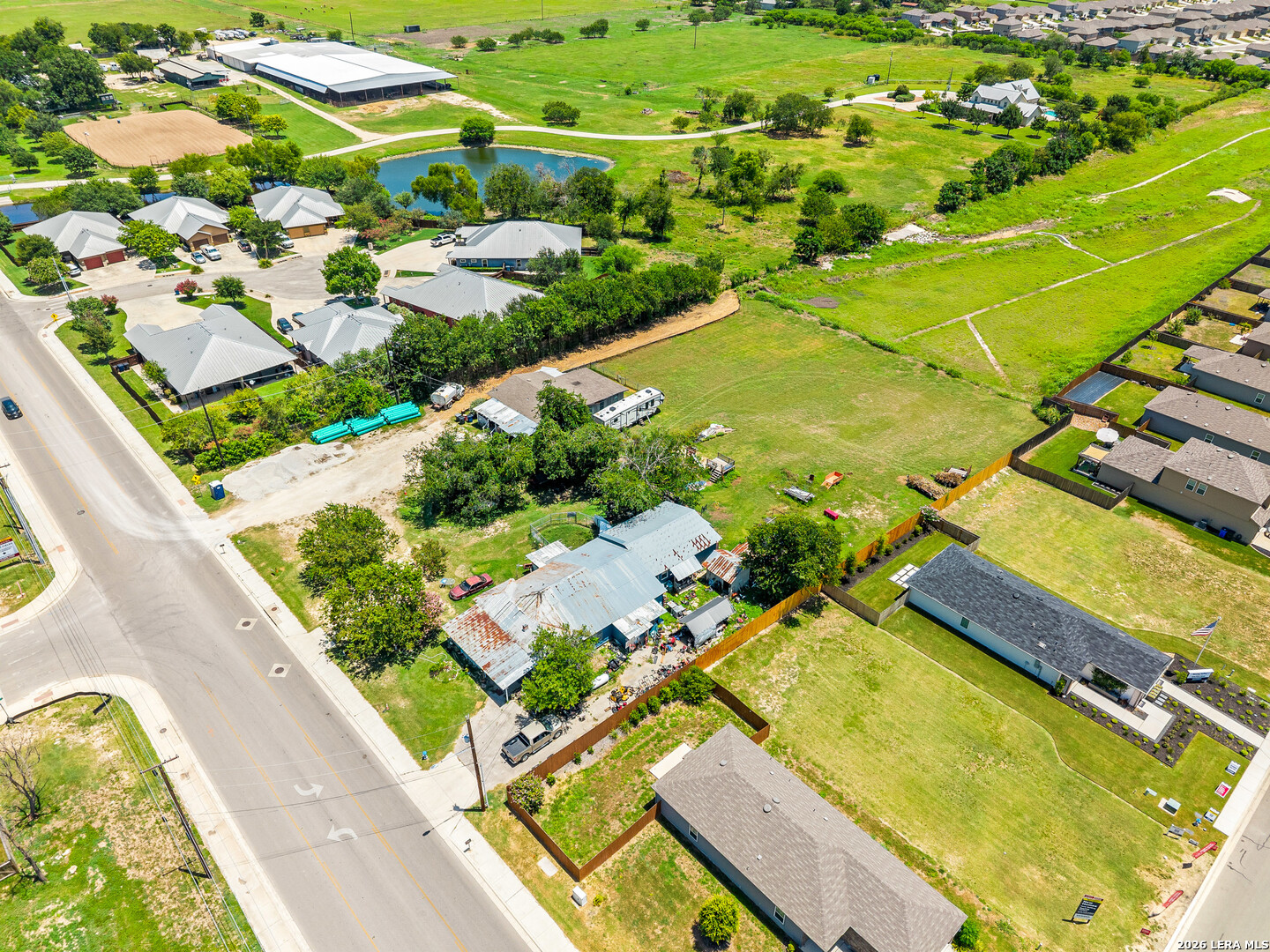 main property photo 8