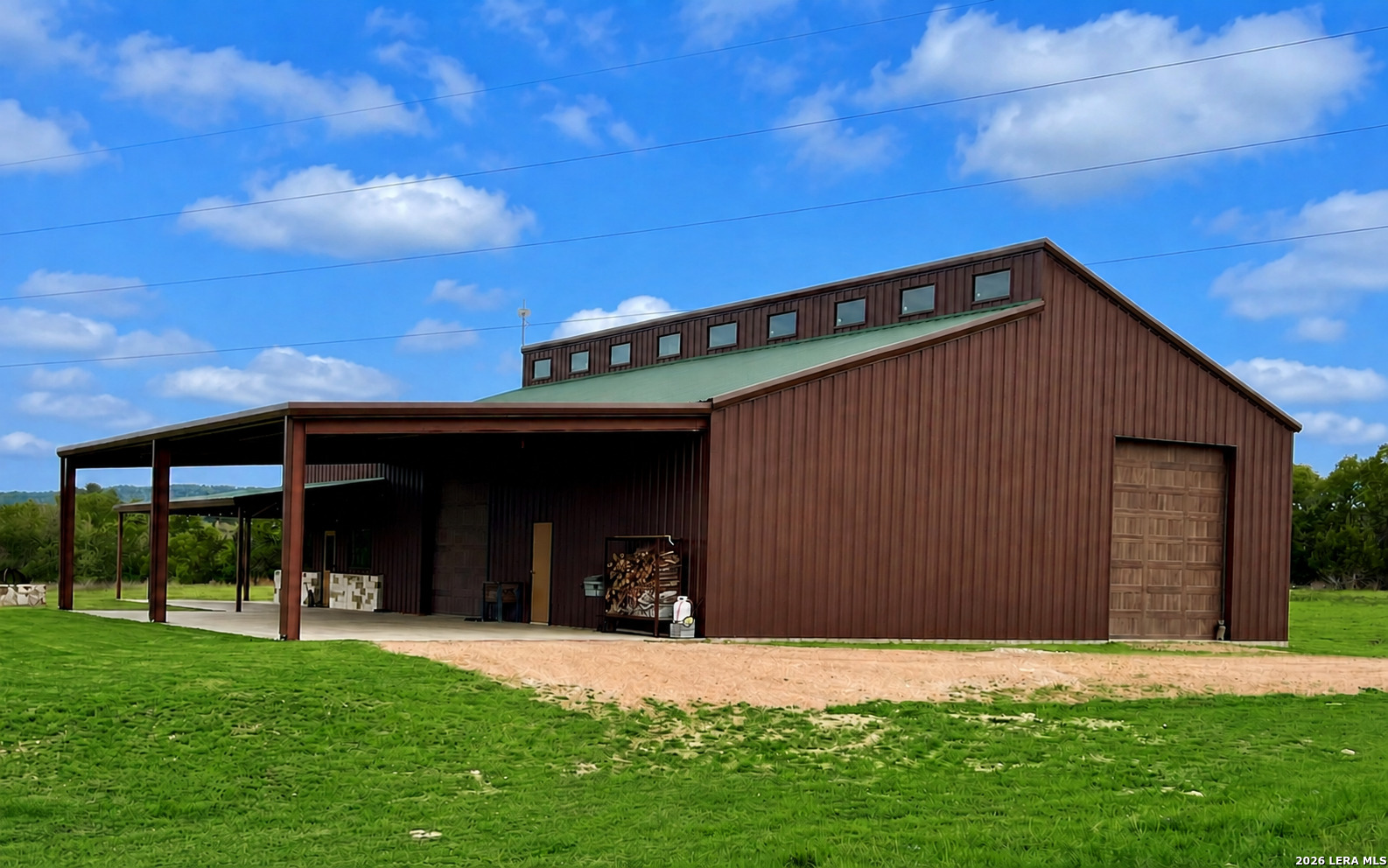 main property photo 11