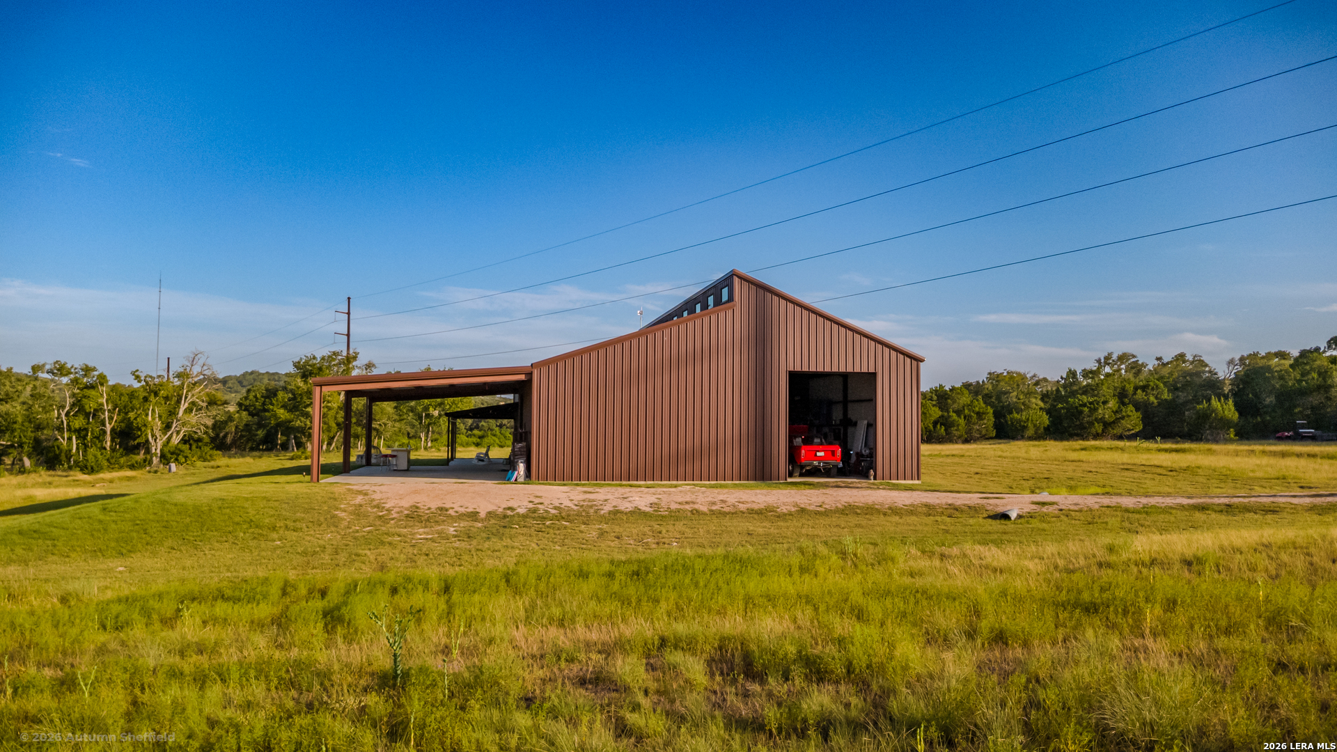 main property photo 13