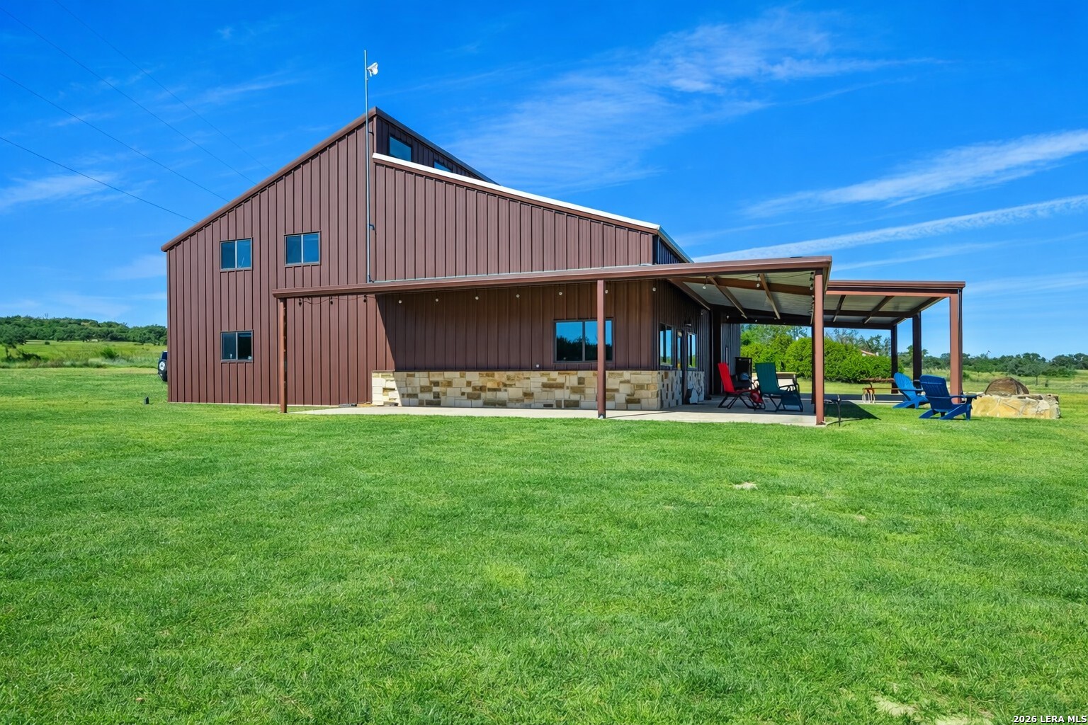 main property photo 9