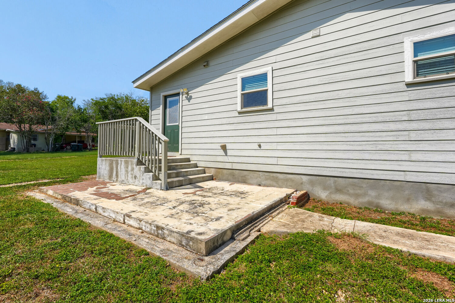 main property photo 29
