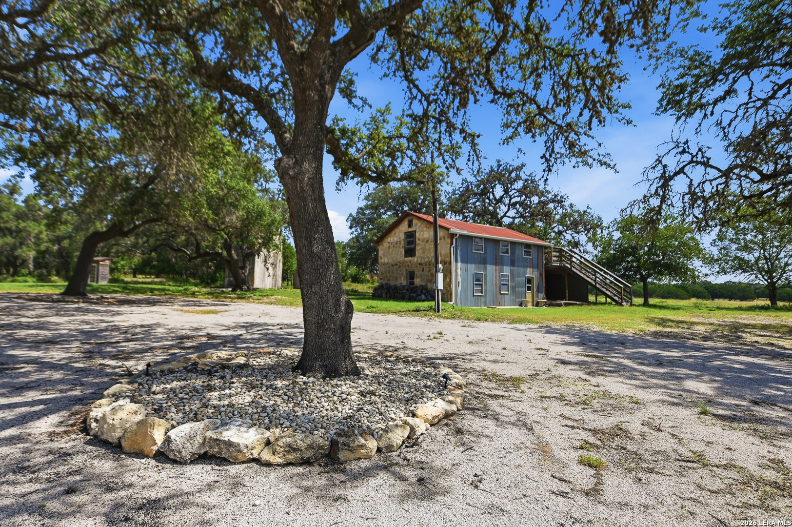 main property photo 26
