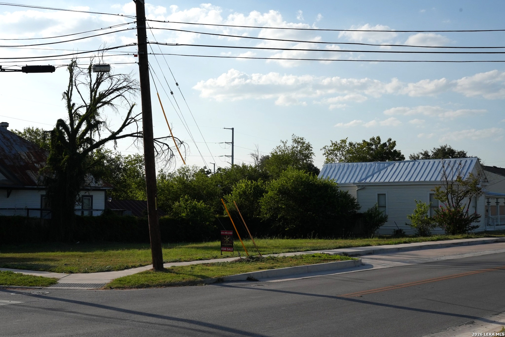 main property photo 6