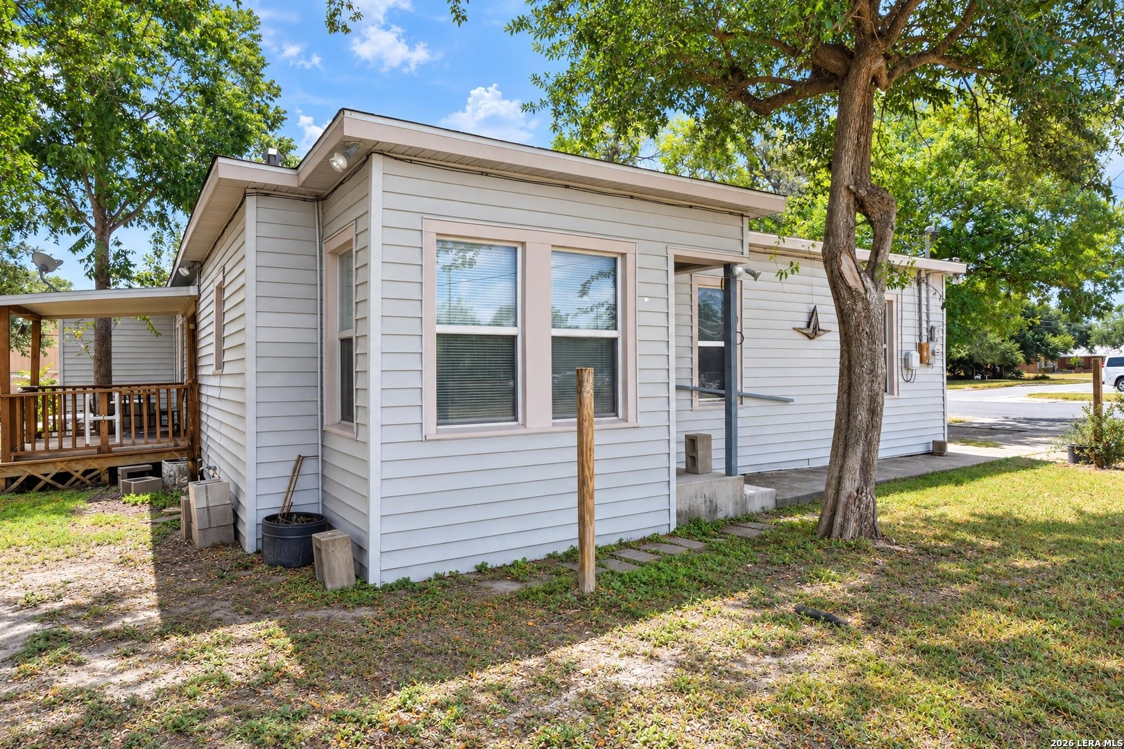 main property photo 18