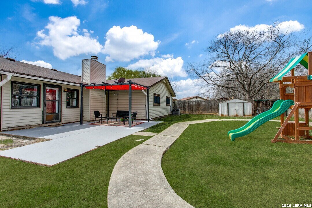 main property photo 13