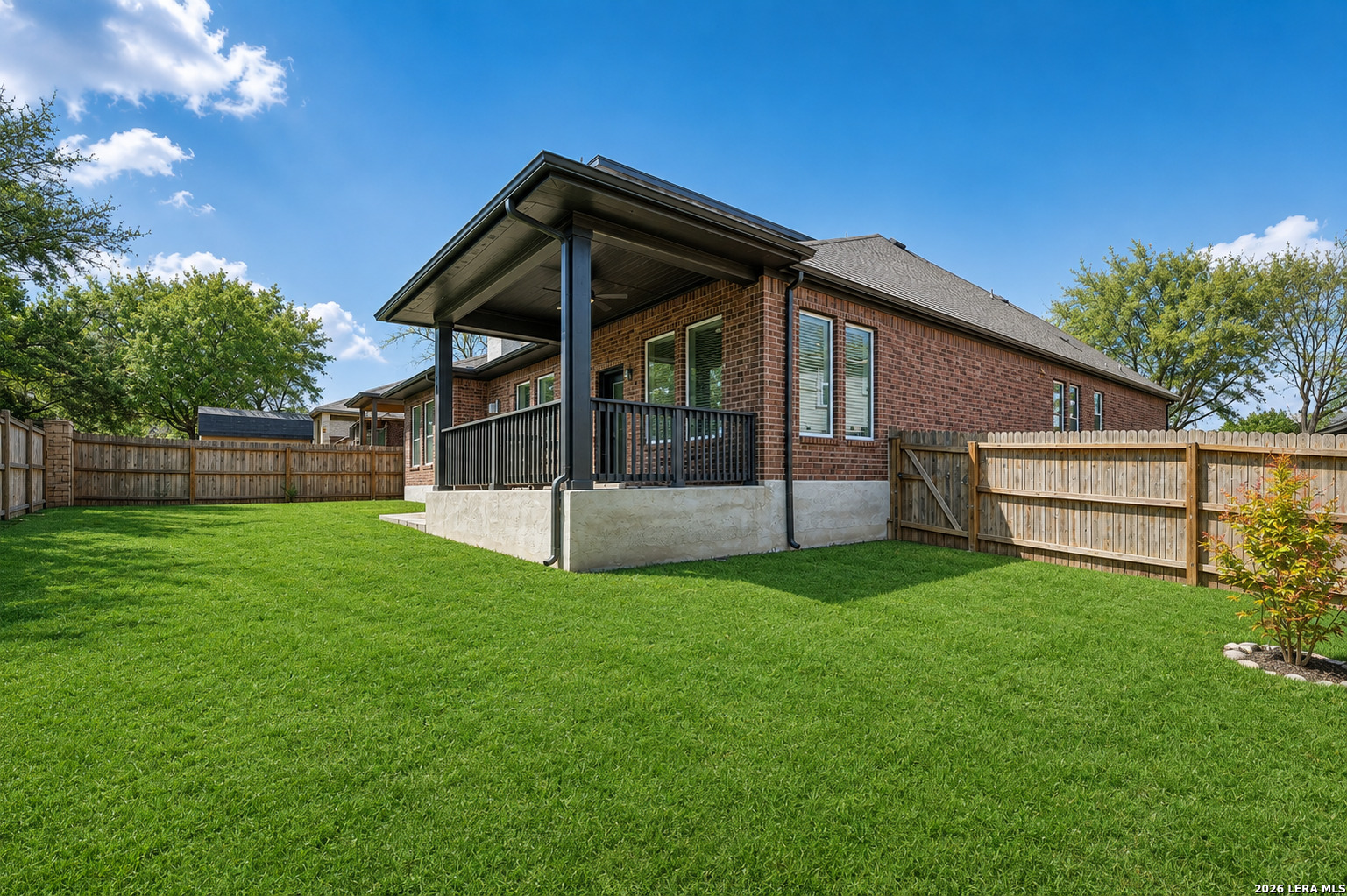 main property photo 29