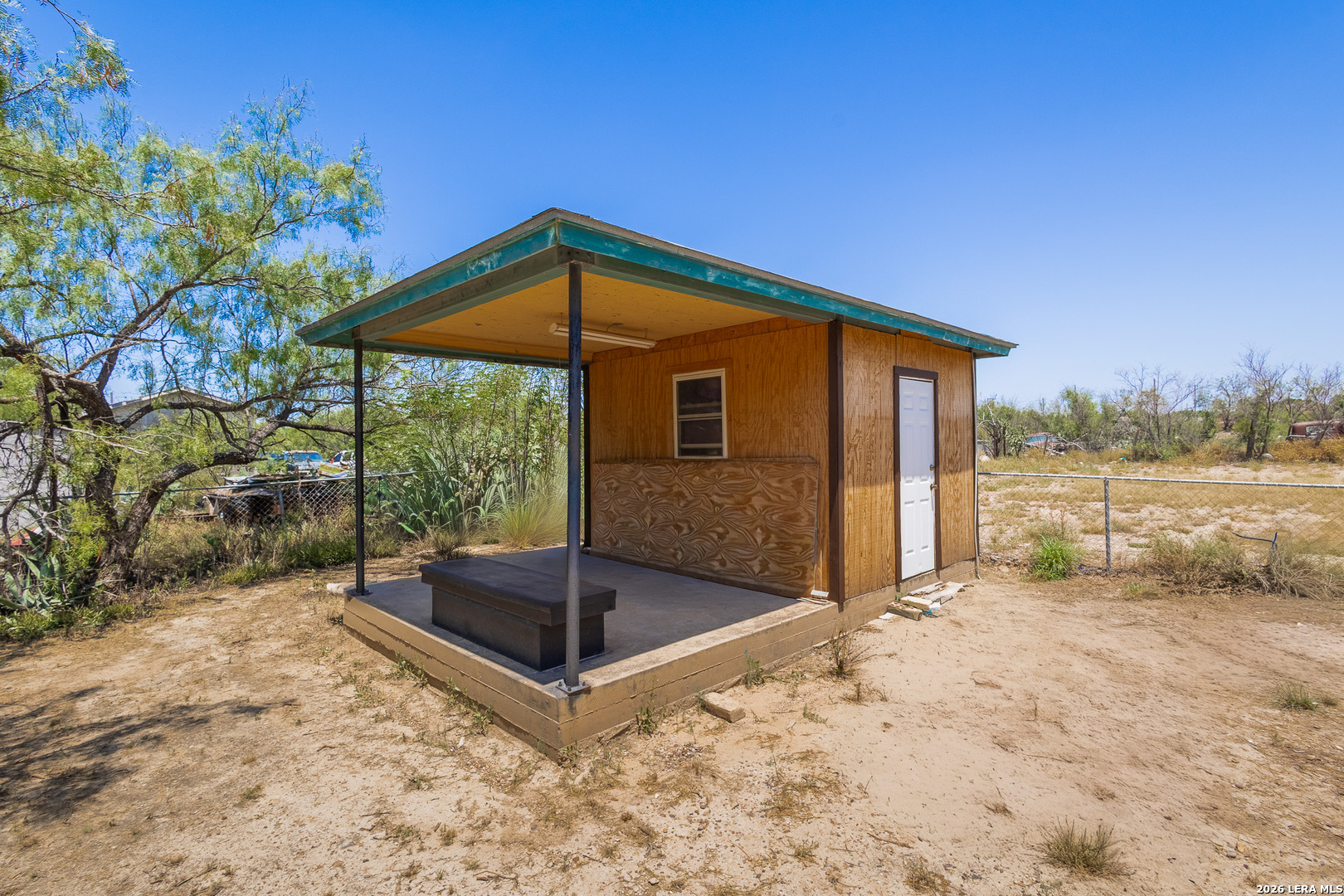 main property photo 39