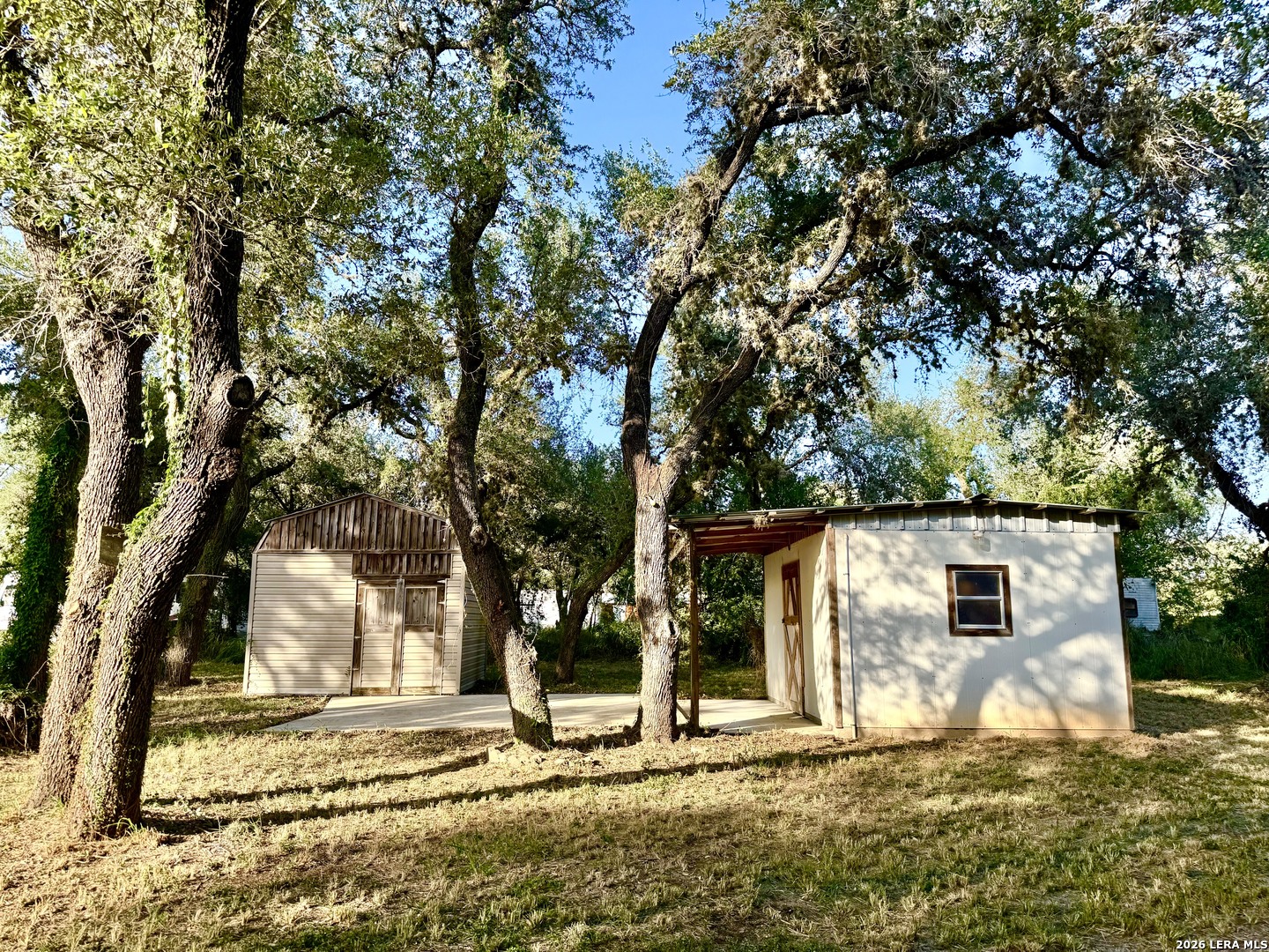 main property photo 41