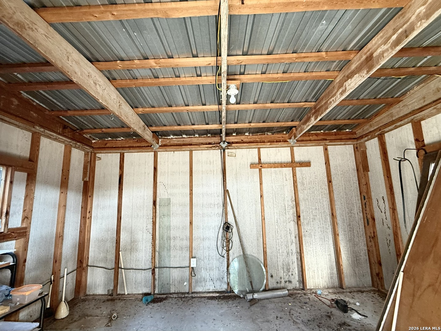main property photo 45