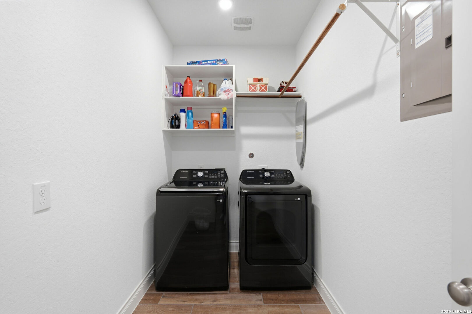 main property photo 22
