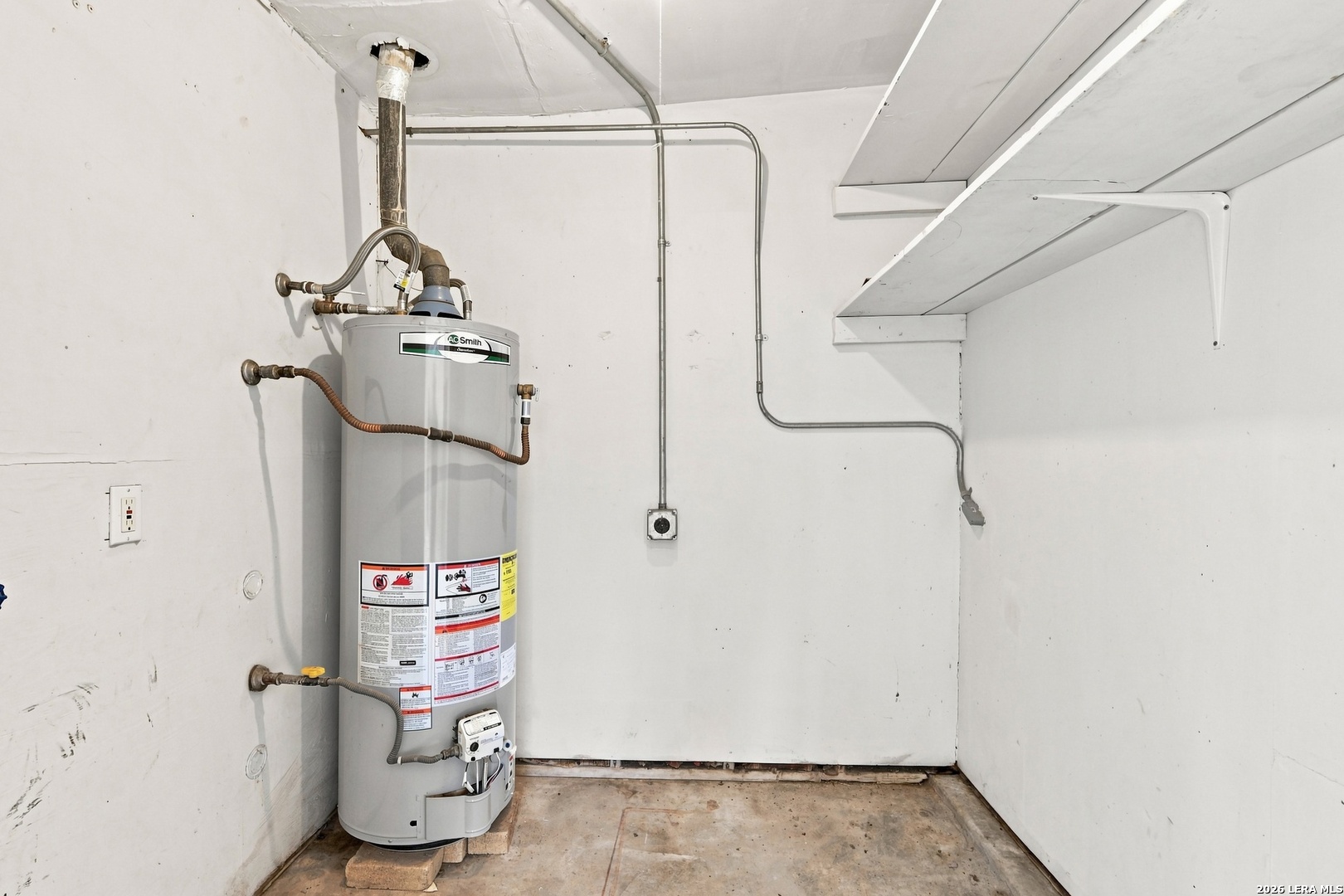 main property photo 41
