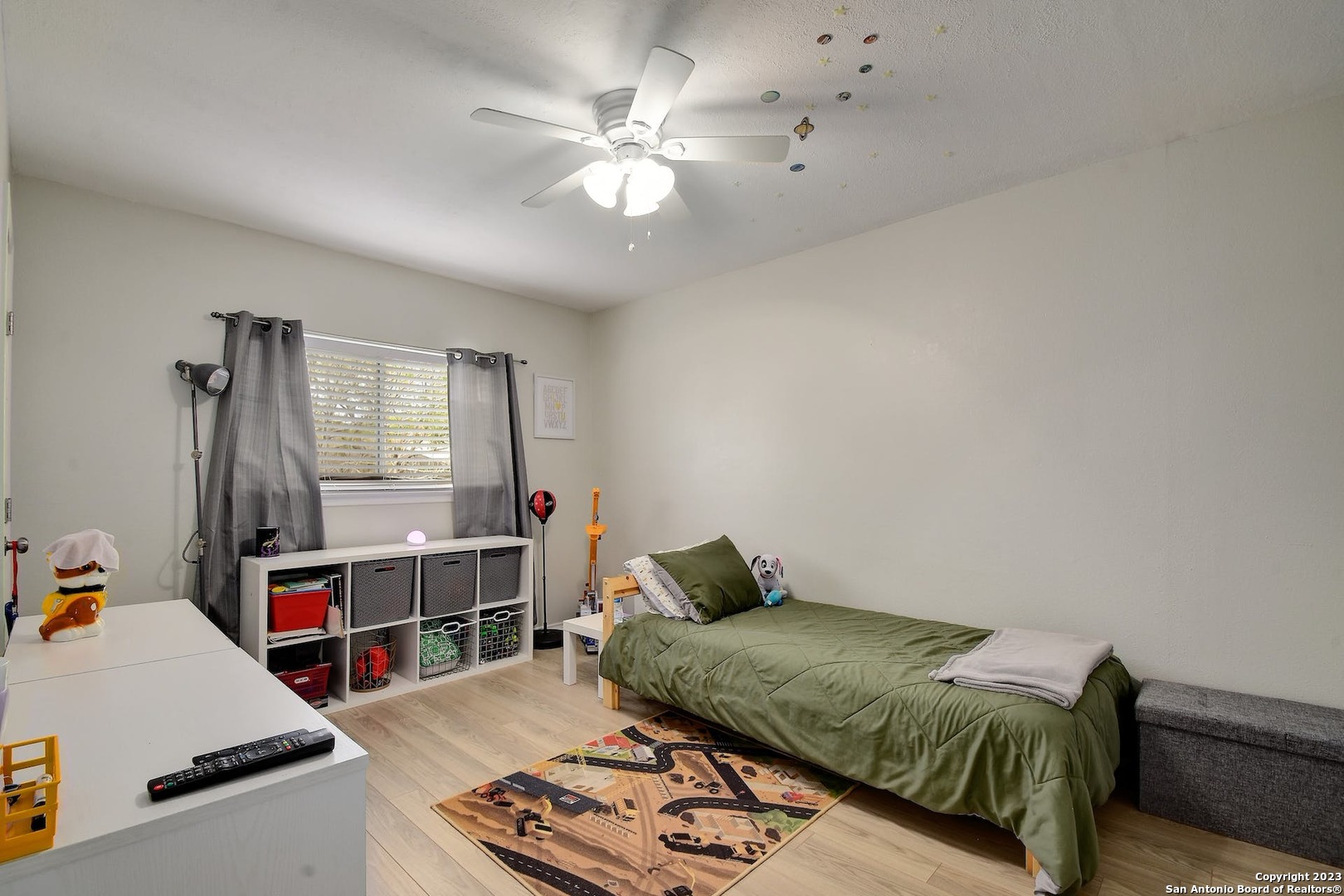 main property photo 19