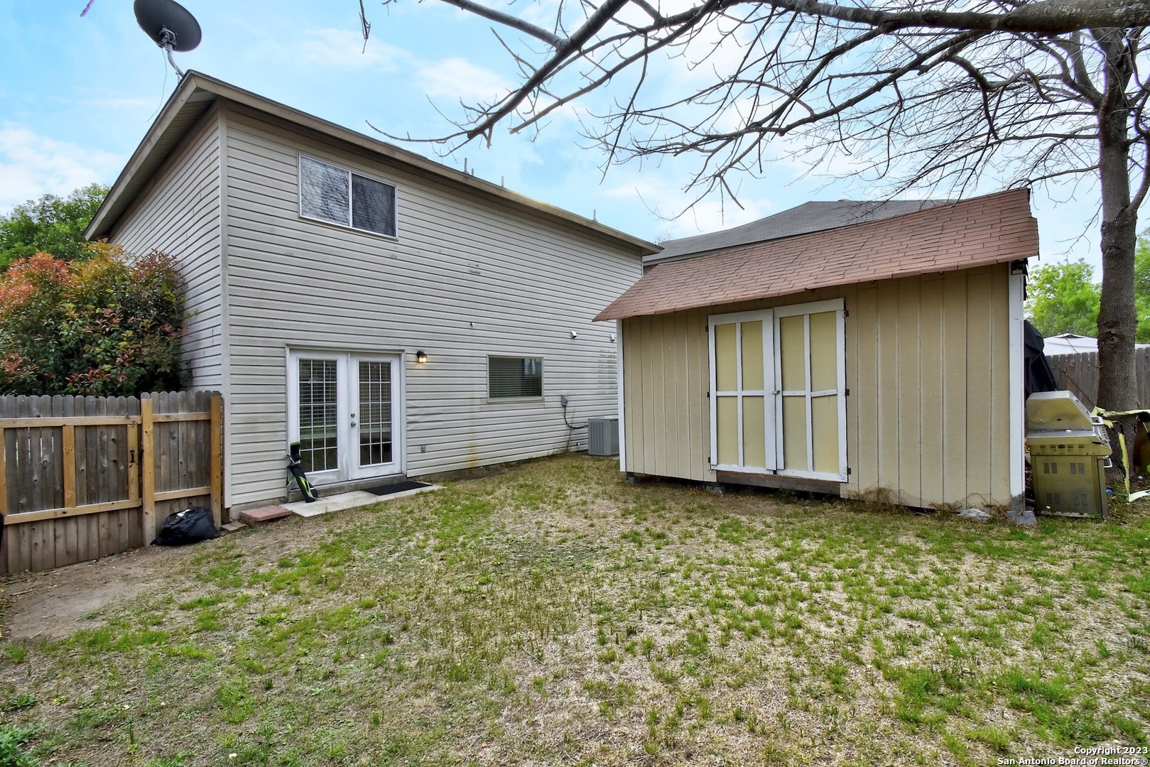 main property photo 23