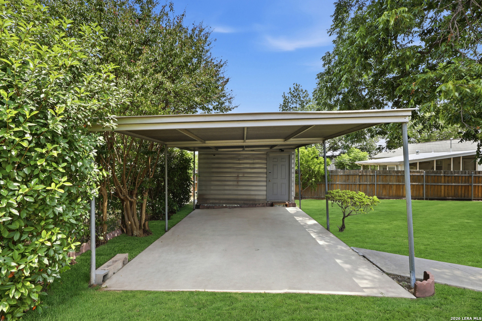 main property photo 18