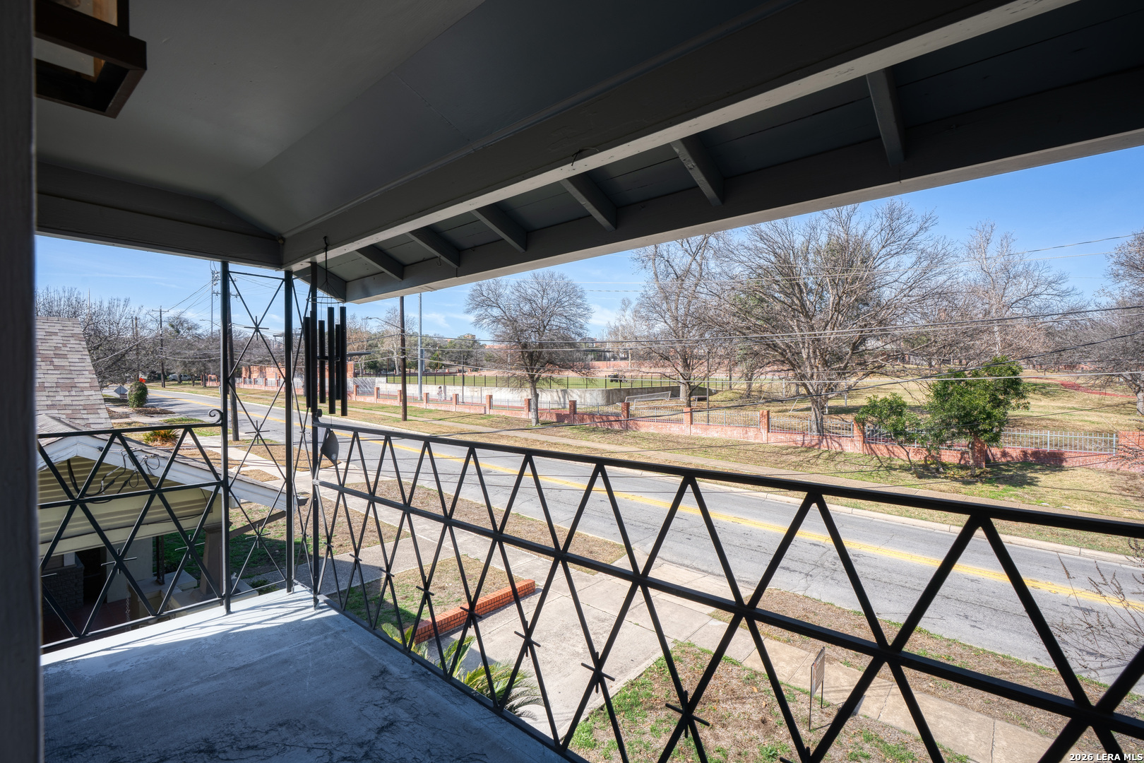 main property photo 28