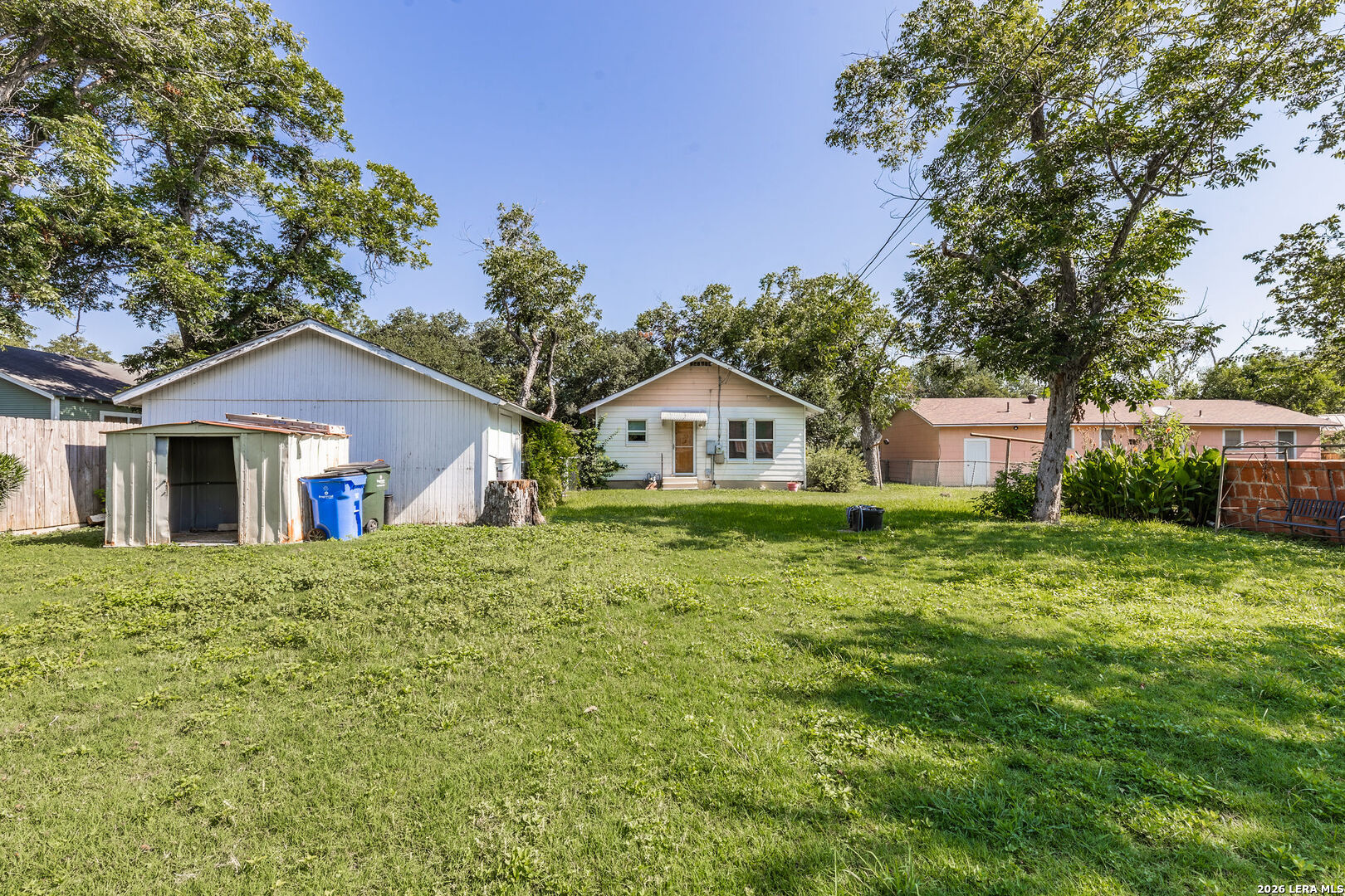 main property photo 10
