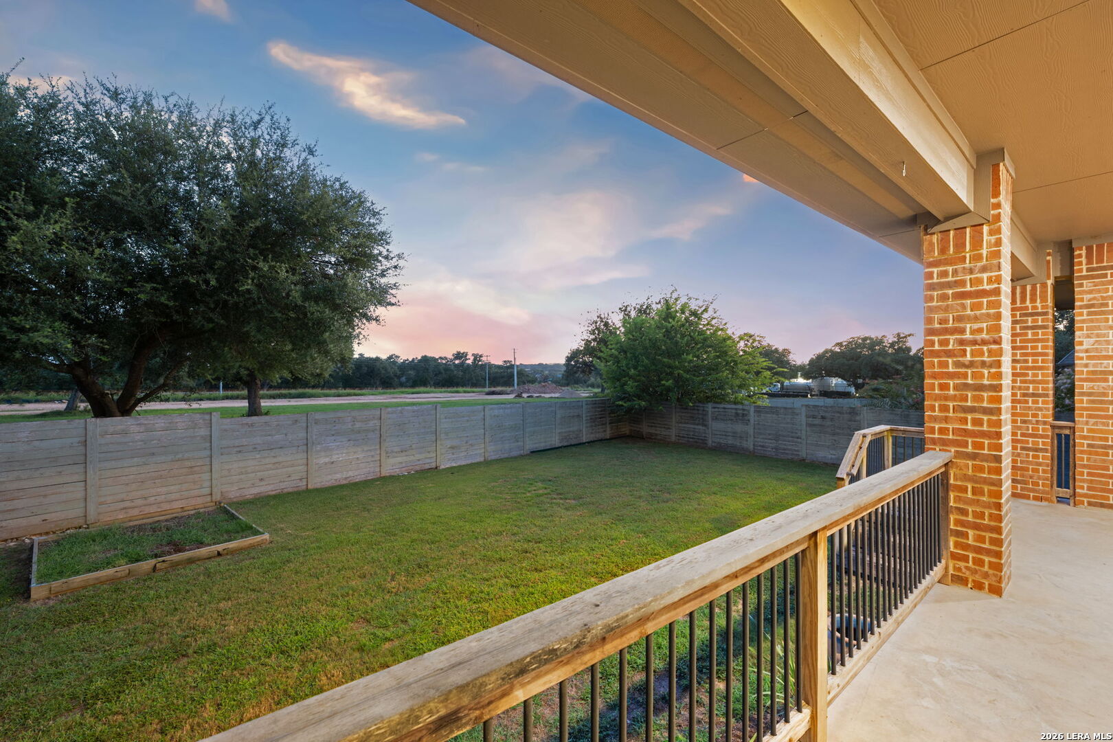 main property photo 40