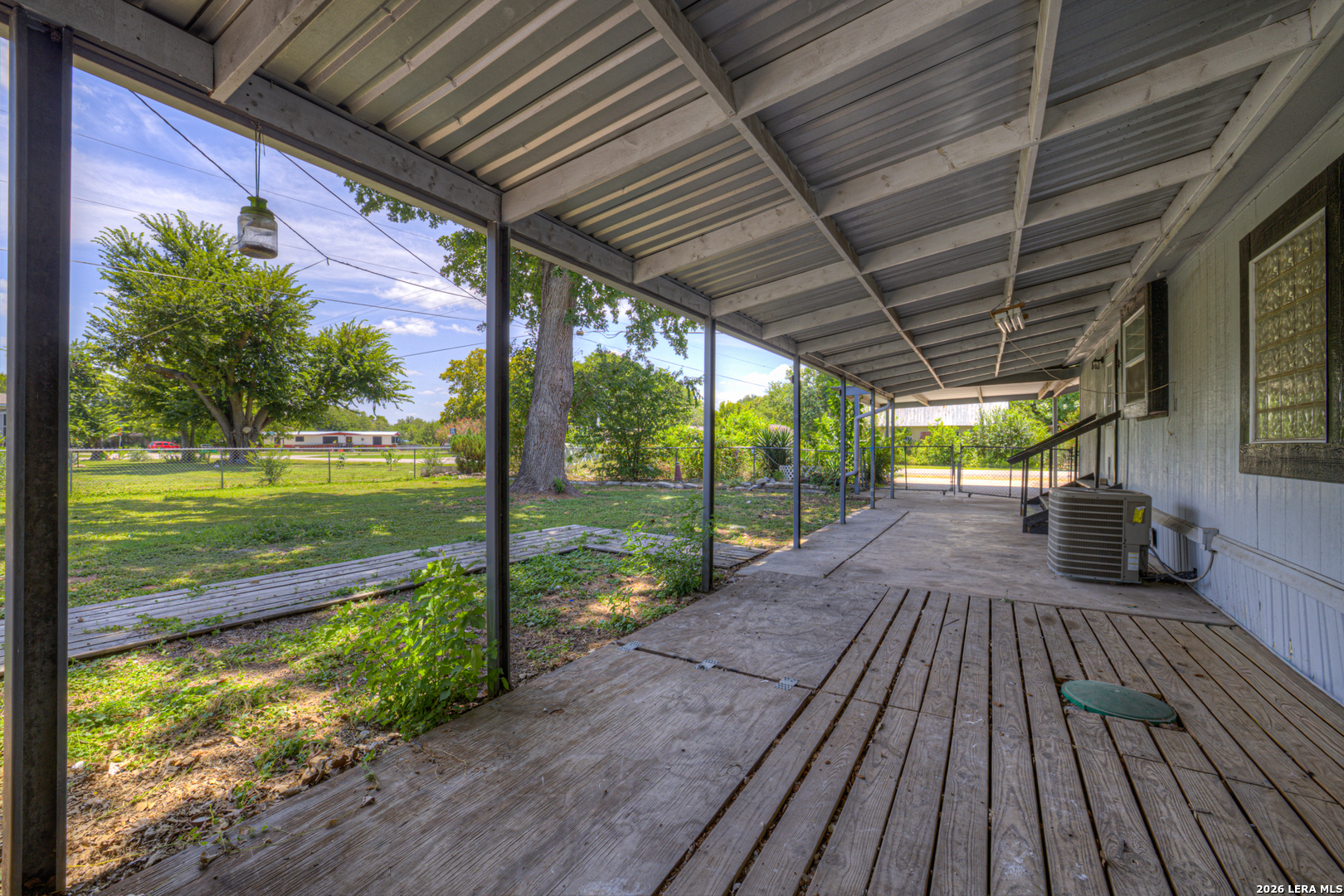 main property photo 29