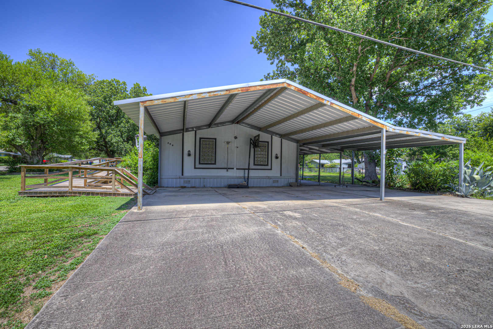 main property photo 36
