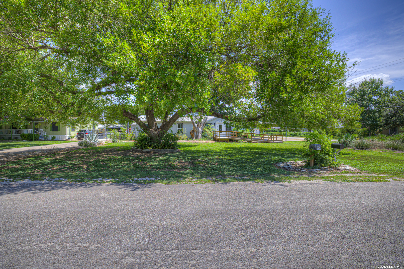 main property photo 39