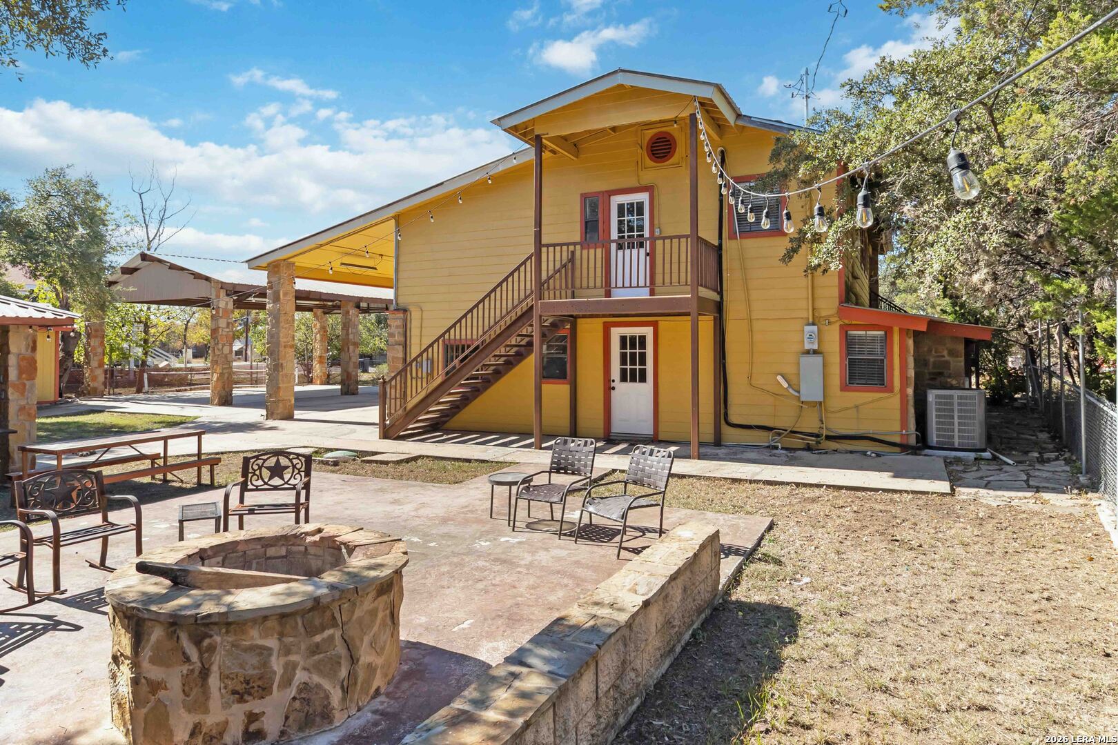 main property photo 41