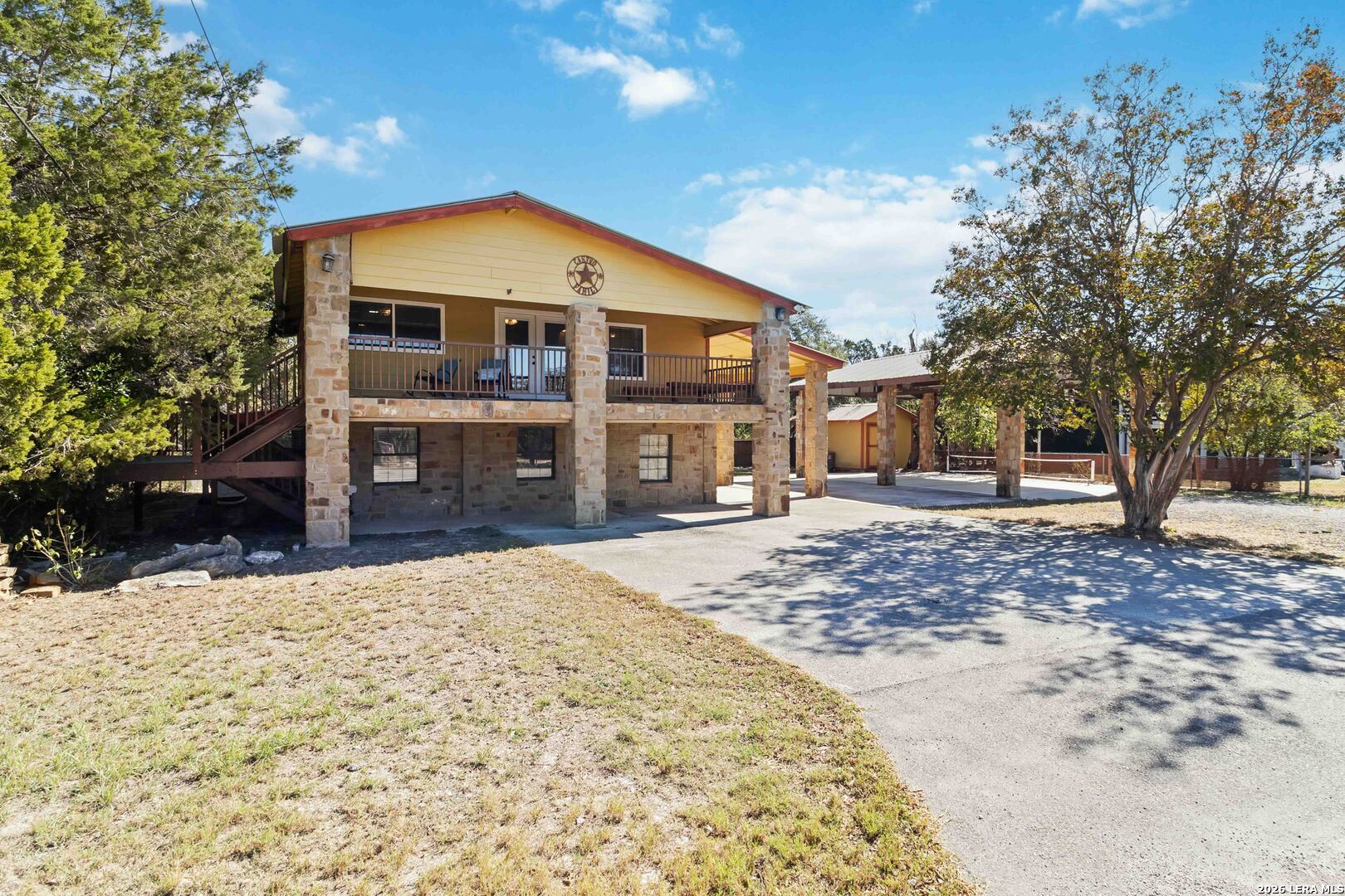 main property photo 6