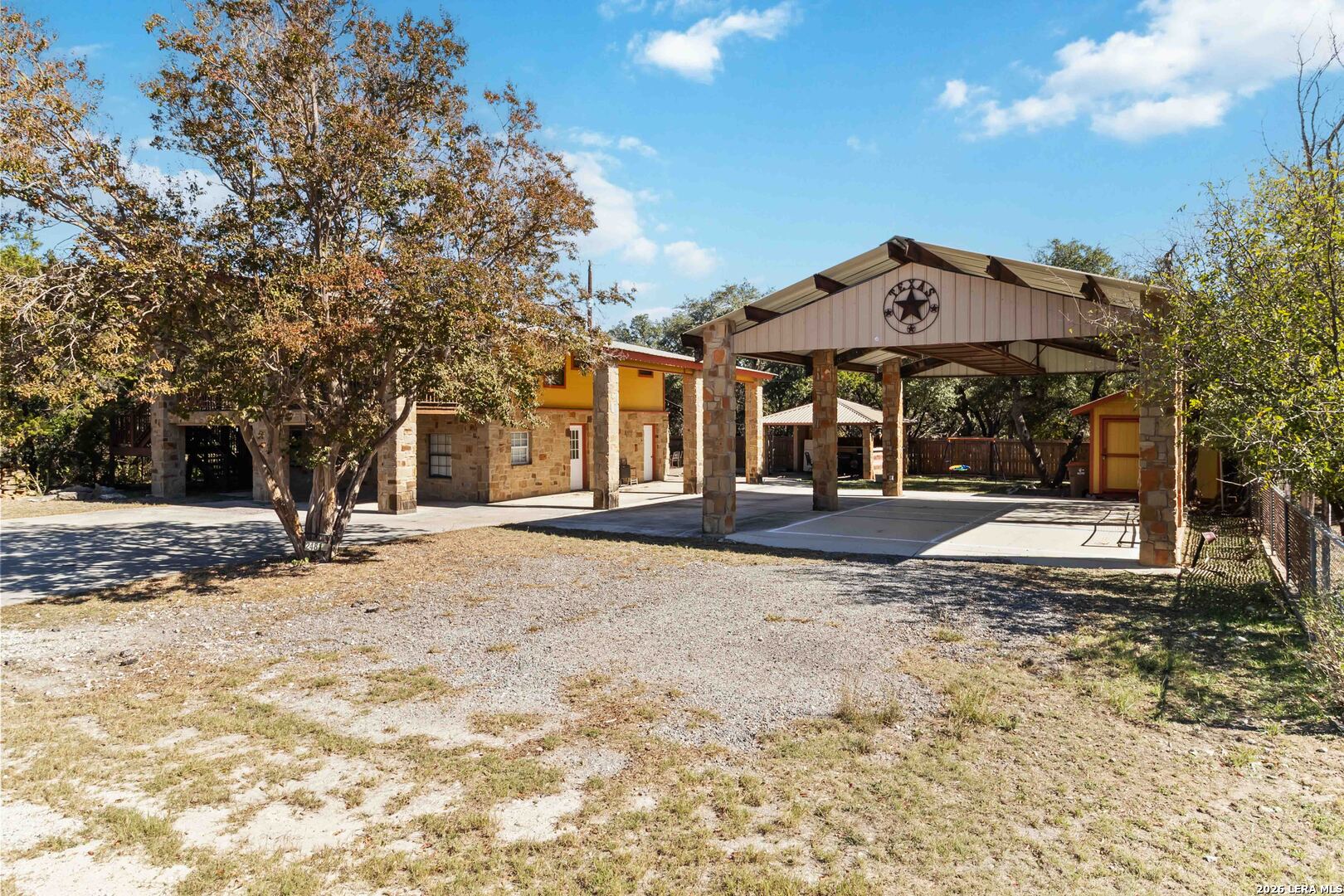 main property photo 7