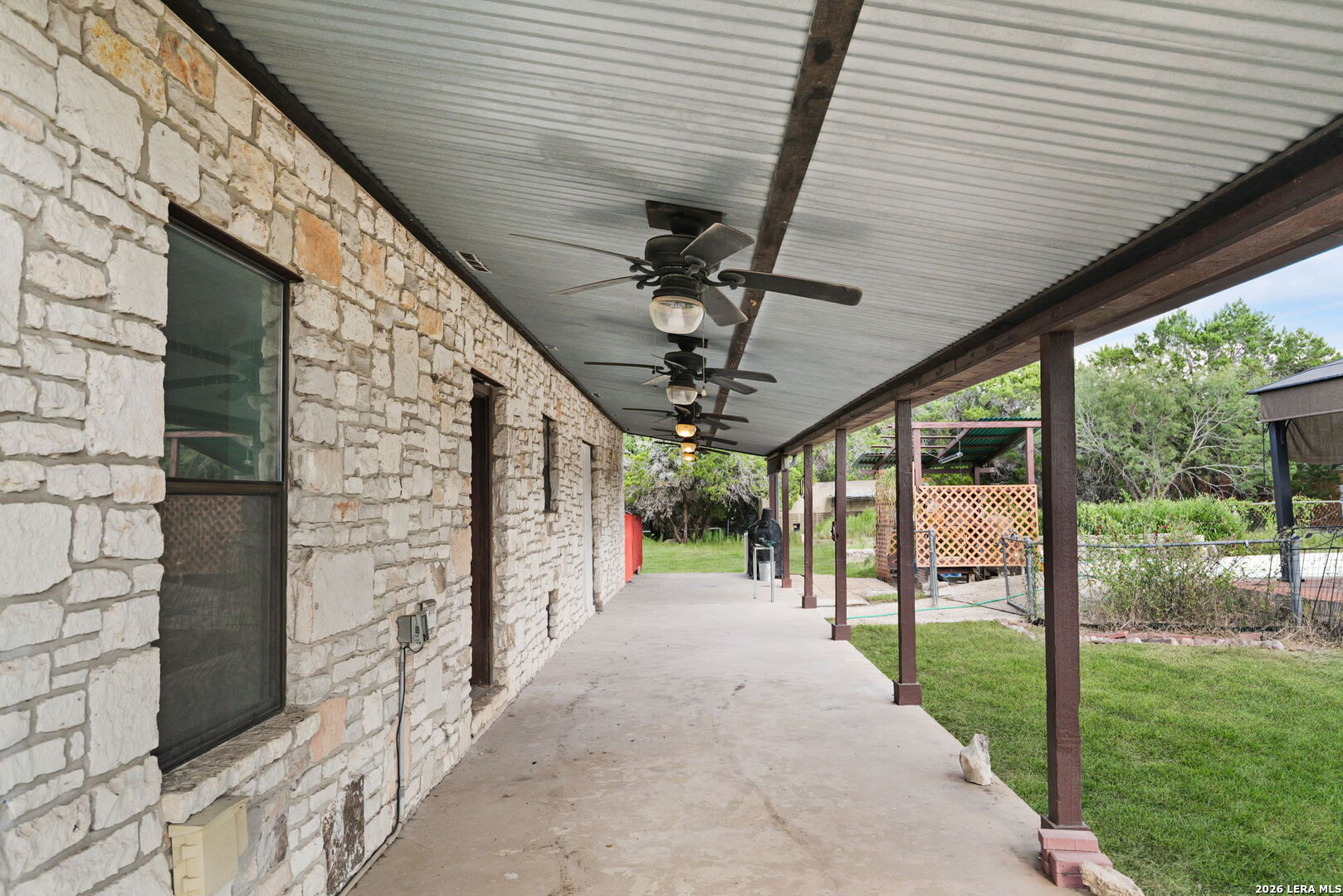 main property photo 36