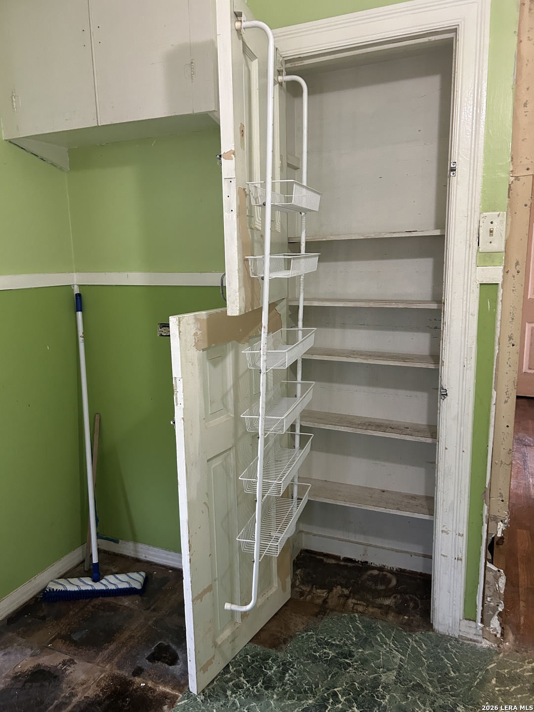 main property photo 13