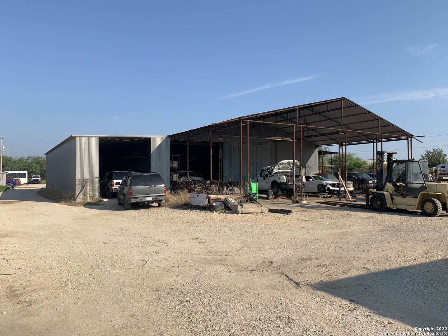 main property photo 4