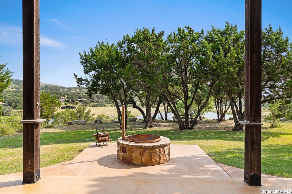 main property photo 40