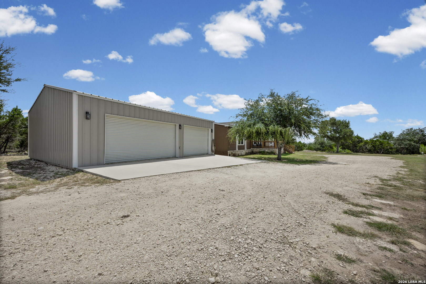 main property photo 35