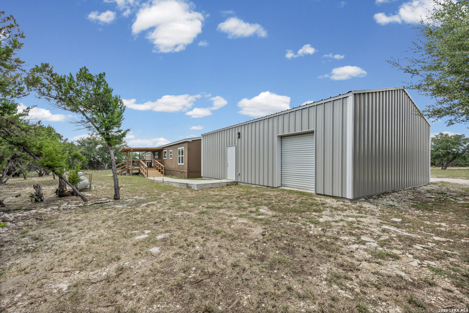 main property photo 36