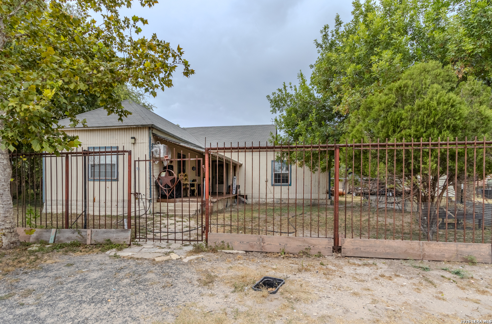 main property photo 13