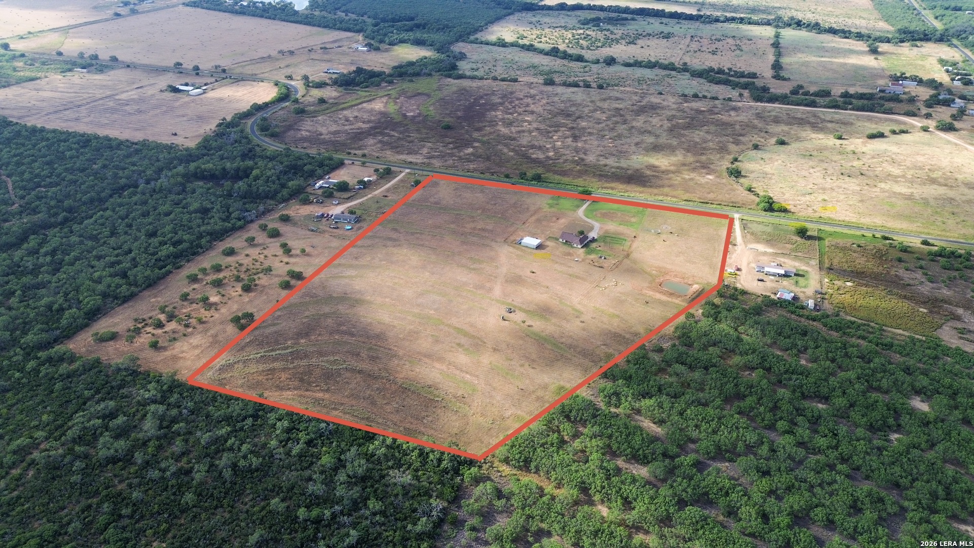 main property photo 40