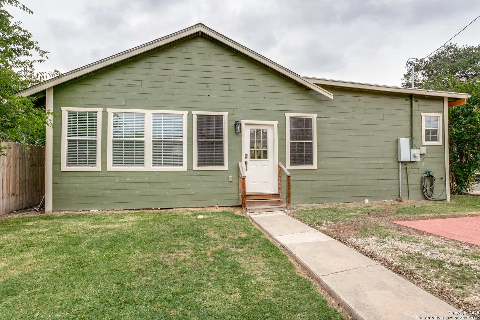 main property photo 22