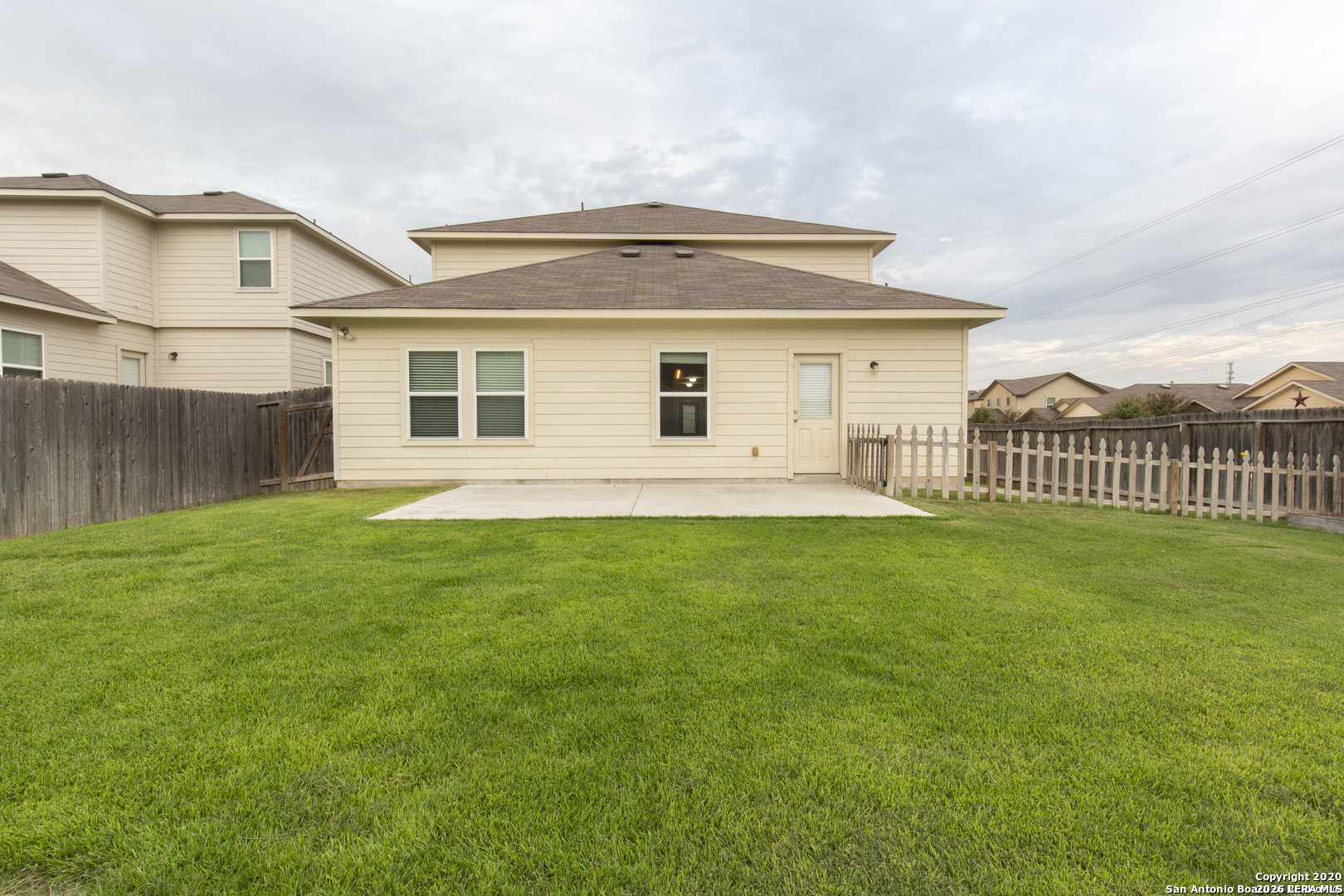 main property photo 7