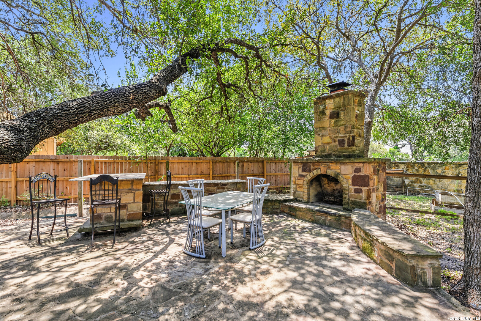main property photo 37