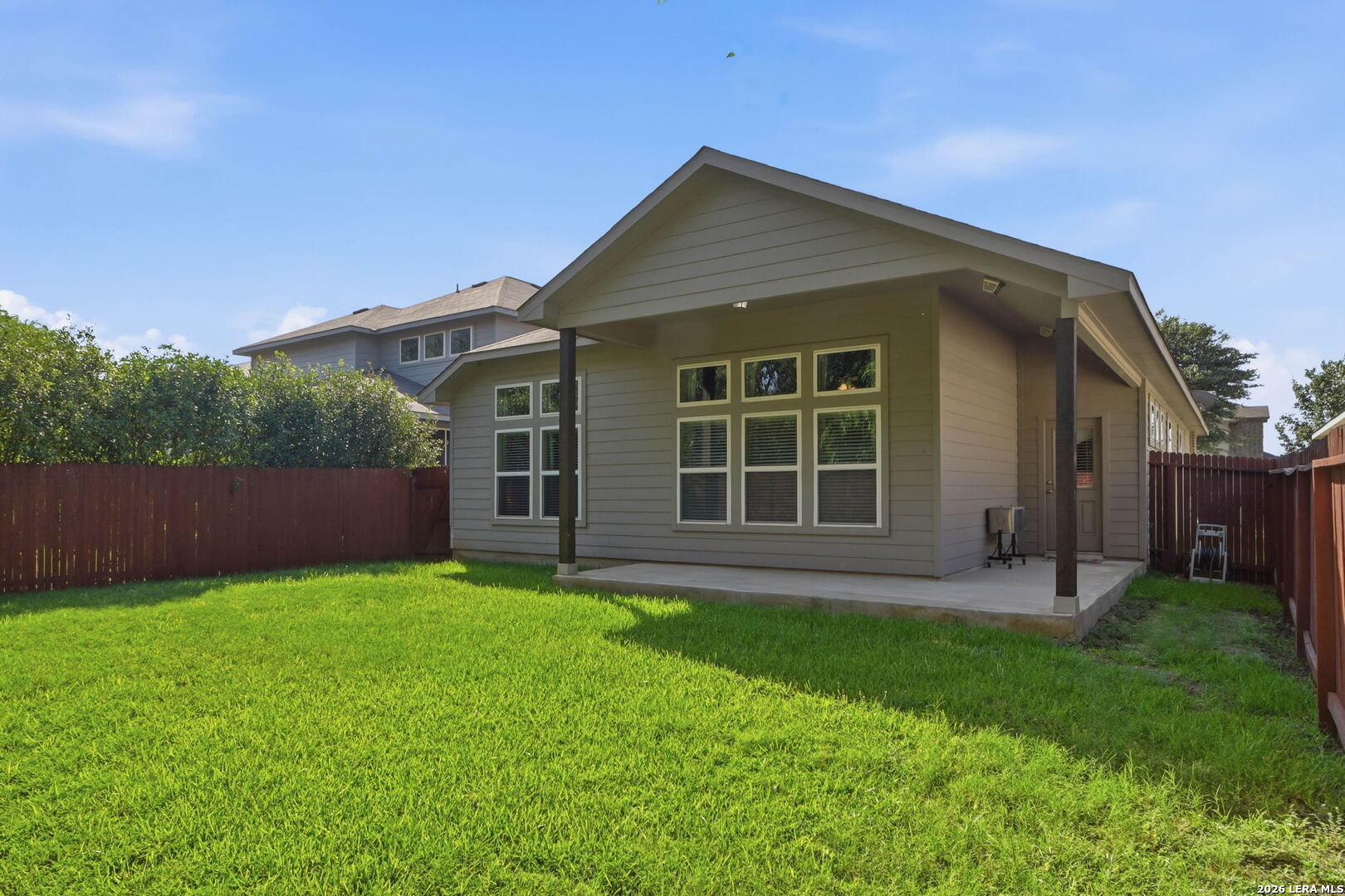 main property photo 22