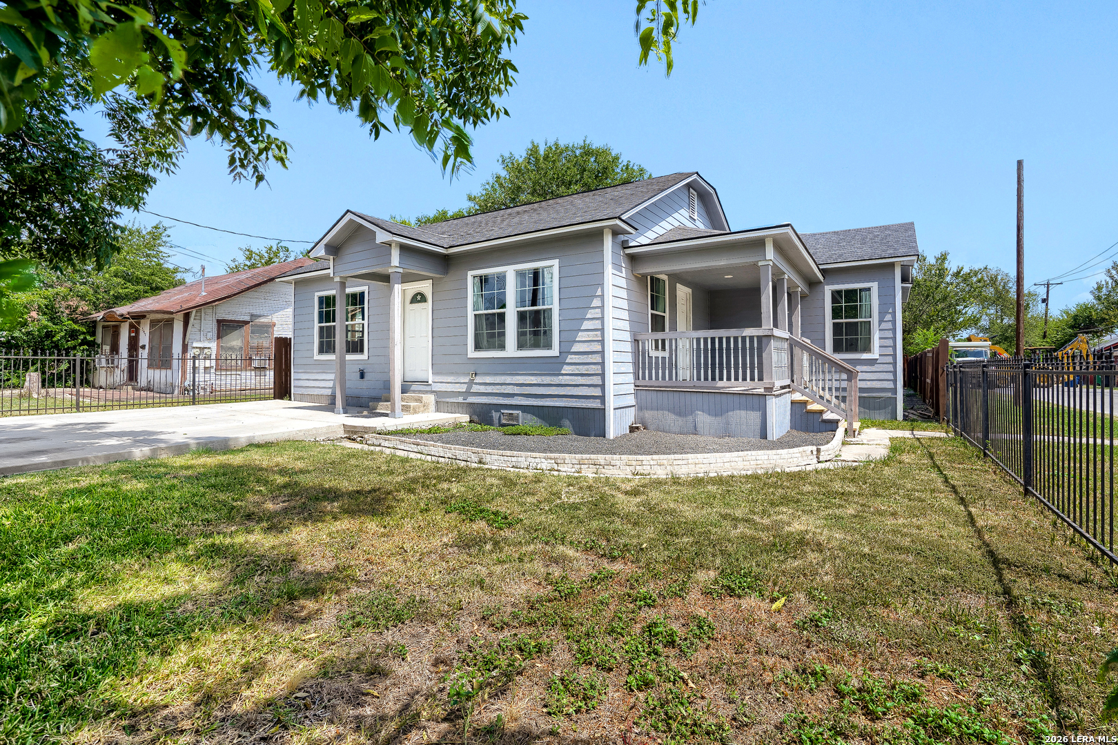 main property photo 32