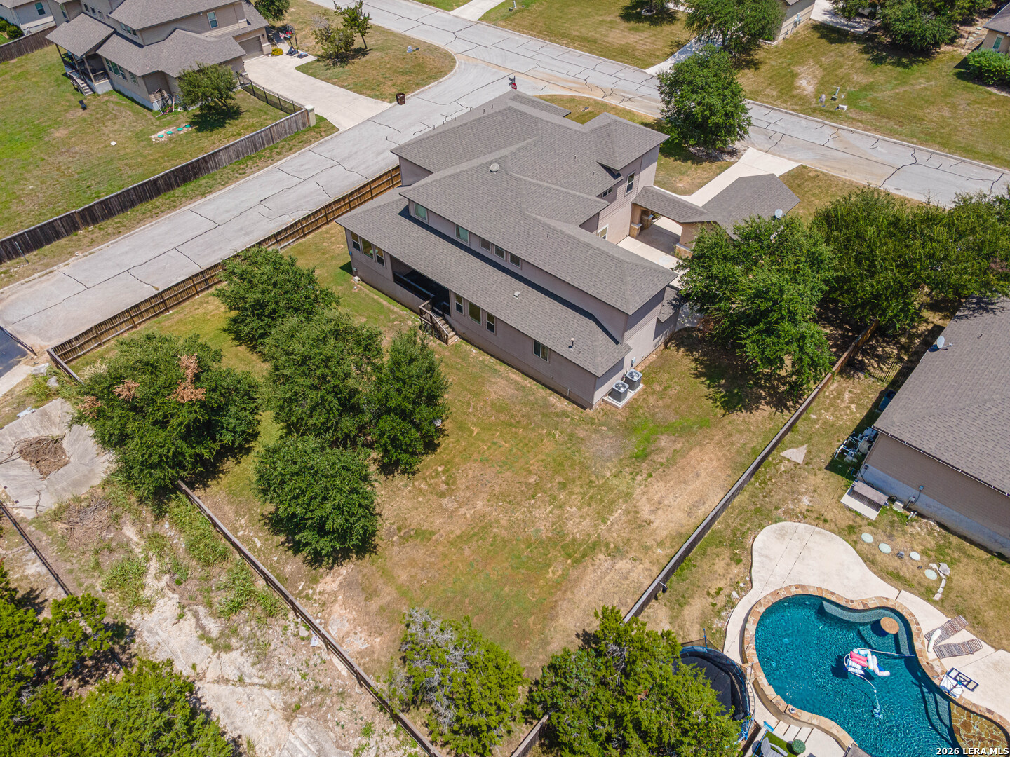main property photo 70