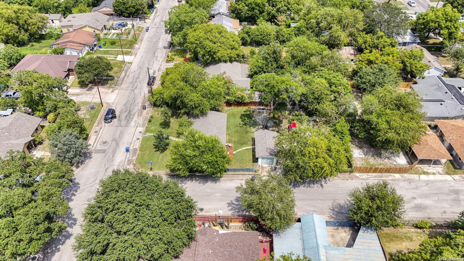 main property photo 37