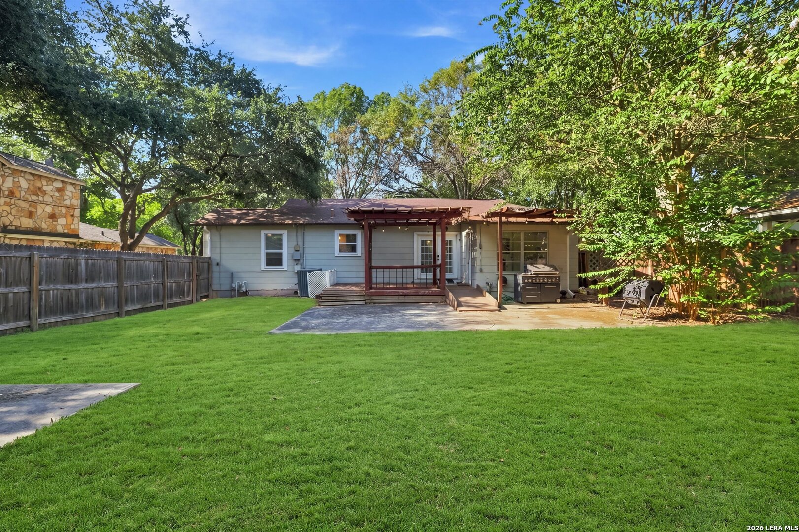 main property photo 22