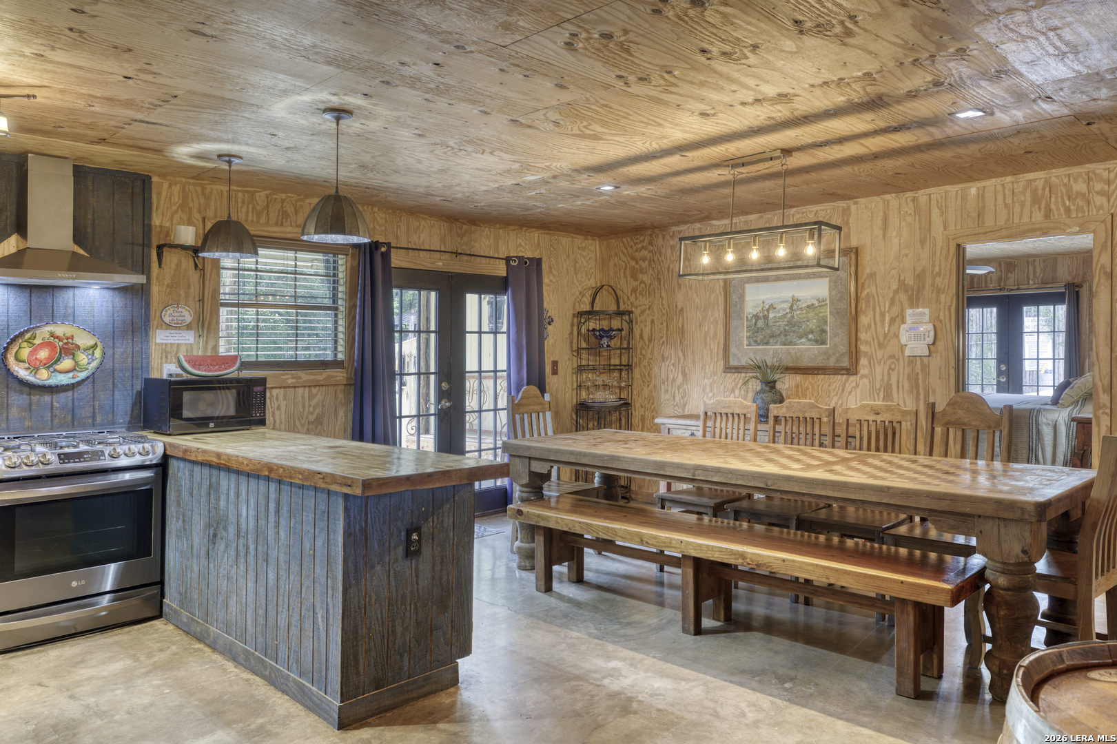 main property photo 23