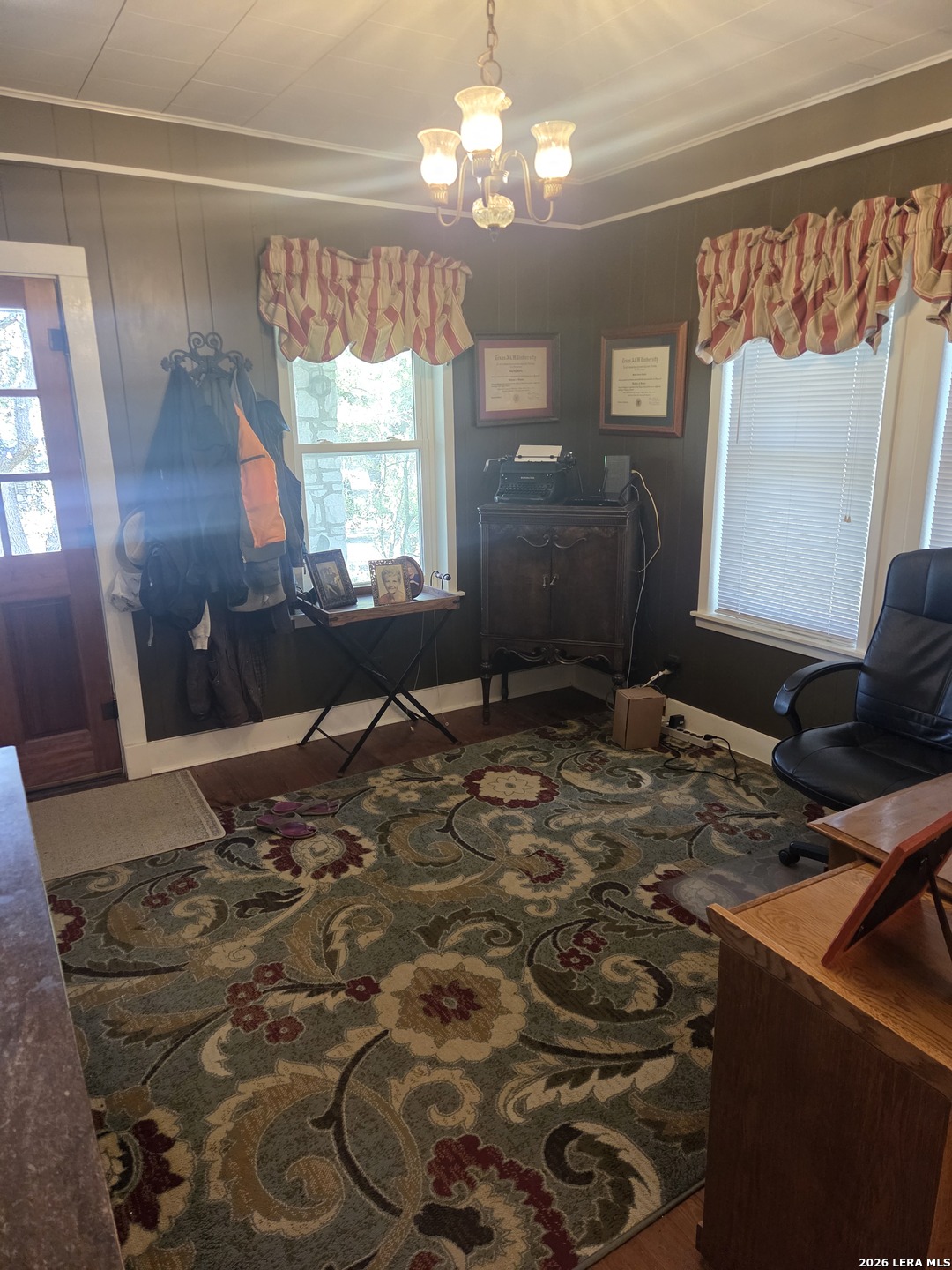 main property photo 32