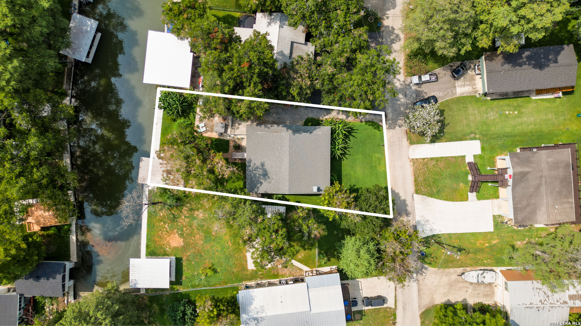 main property photo 41