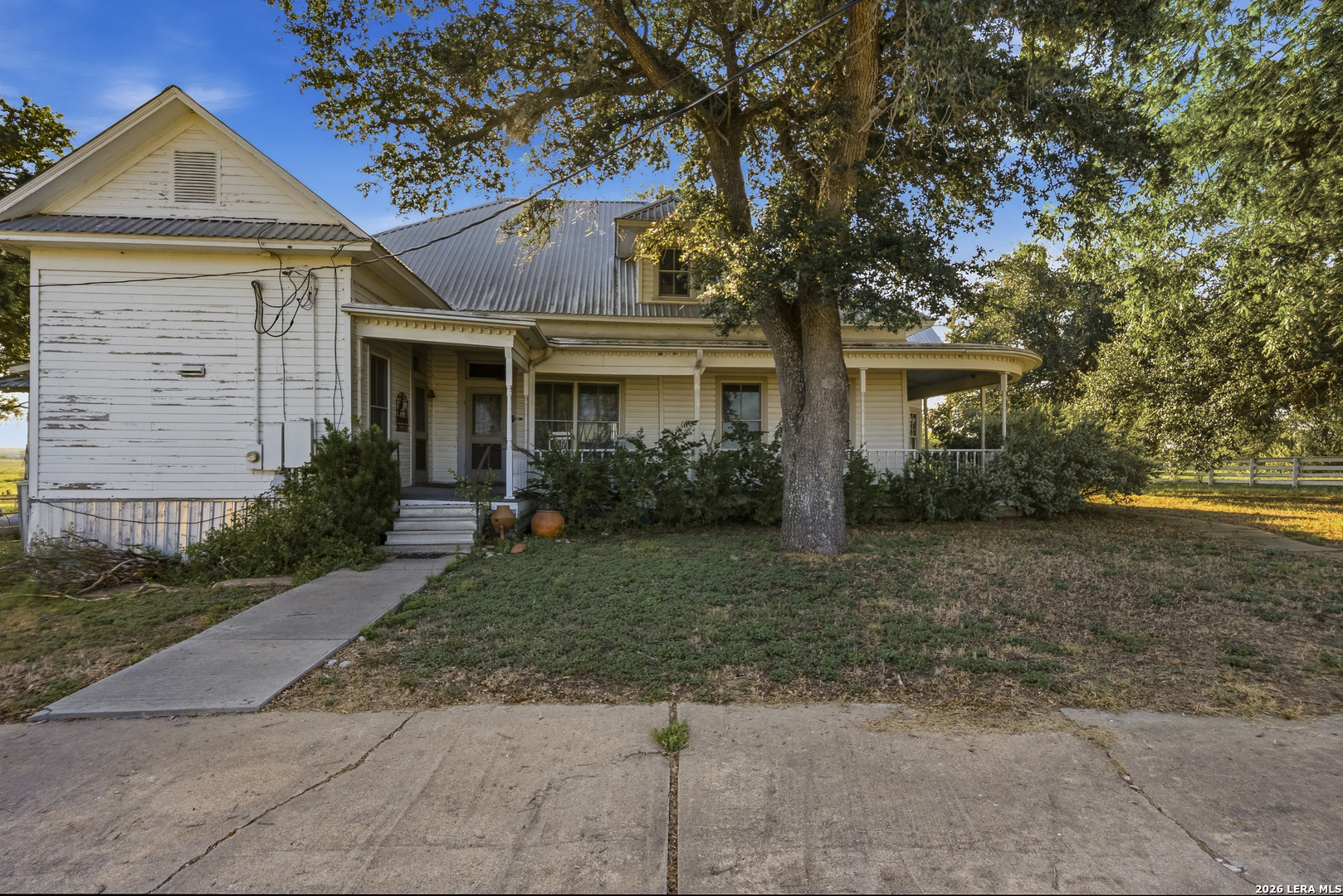 main property photo 14