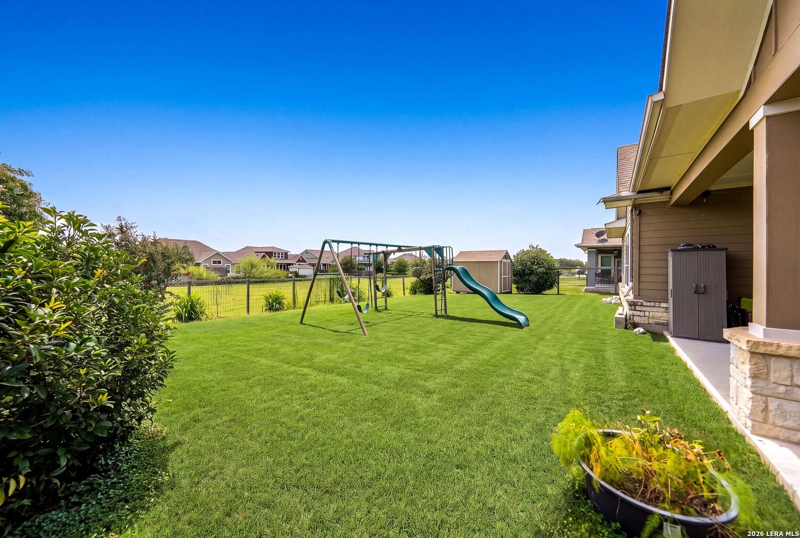 main property photo 51