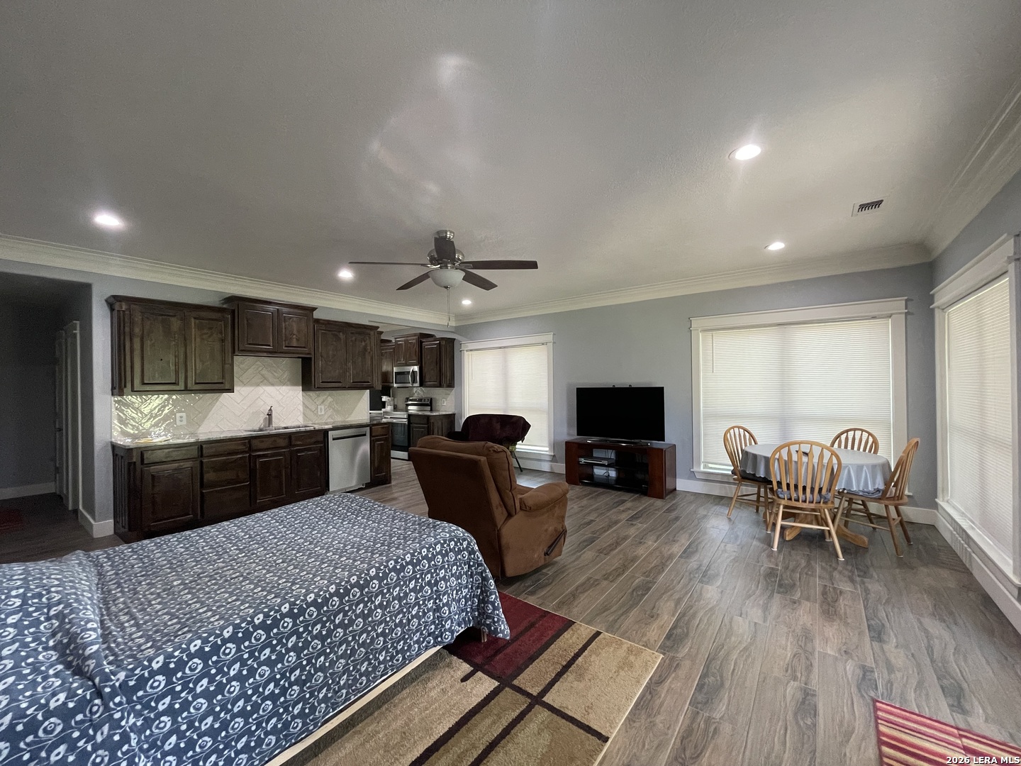main property photo 75