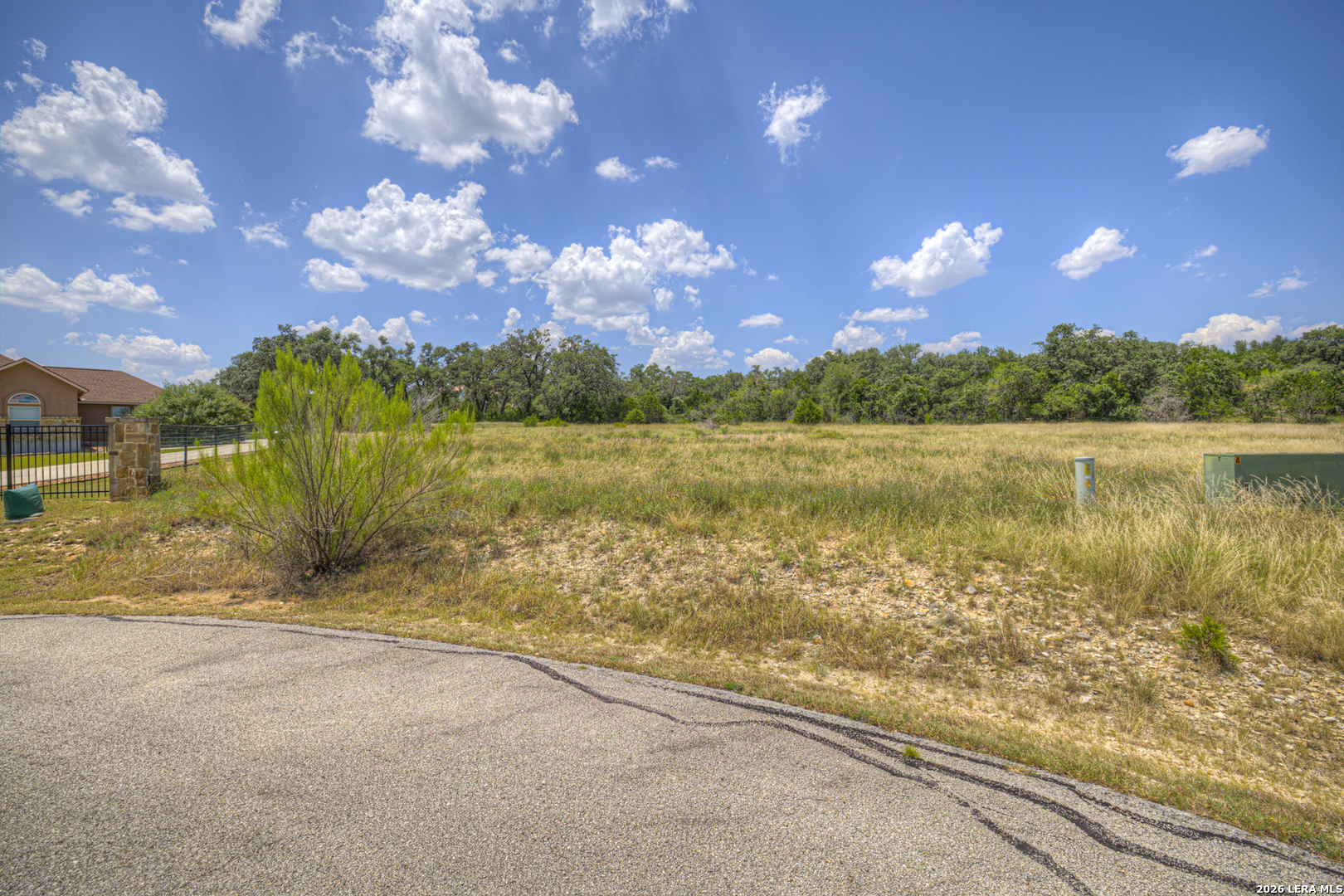 main property photo 11